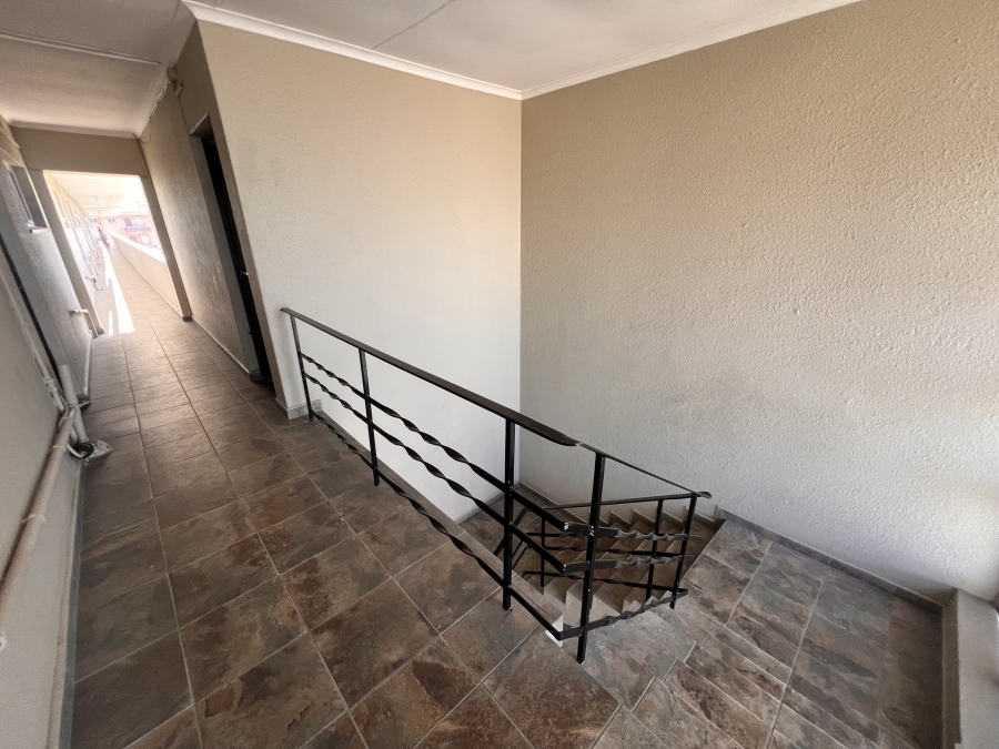 2 Bedroom Property for Sale in Fairfield Estate Western Cape